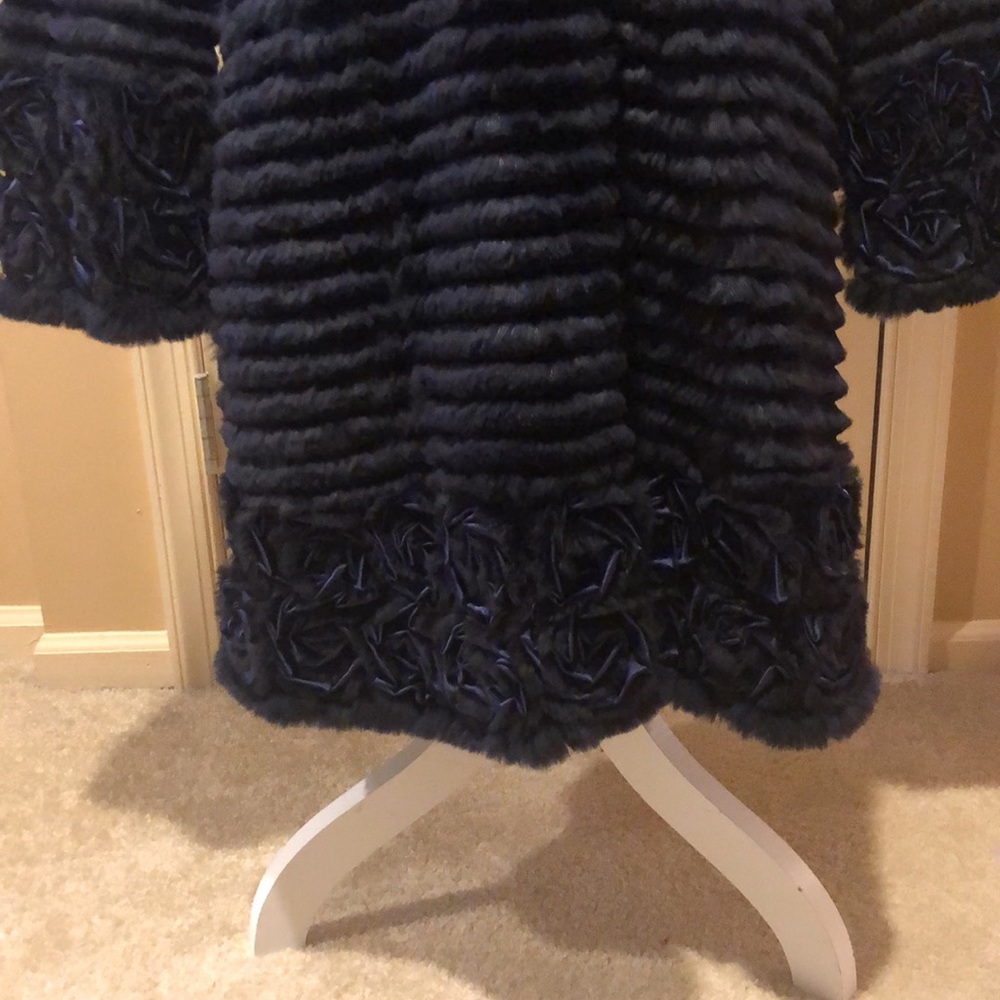 Coat - Picture 2 of 10
